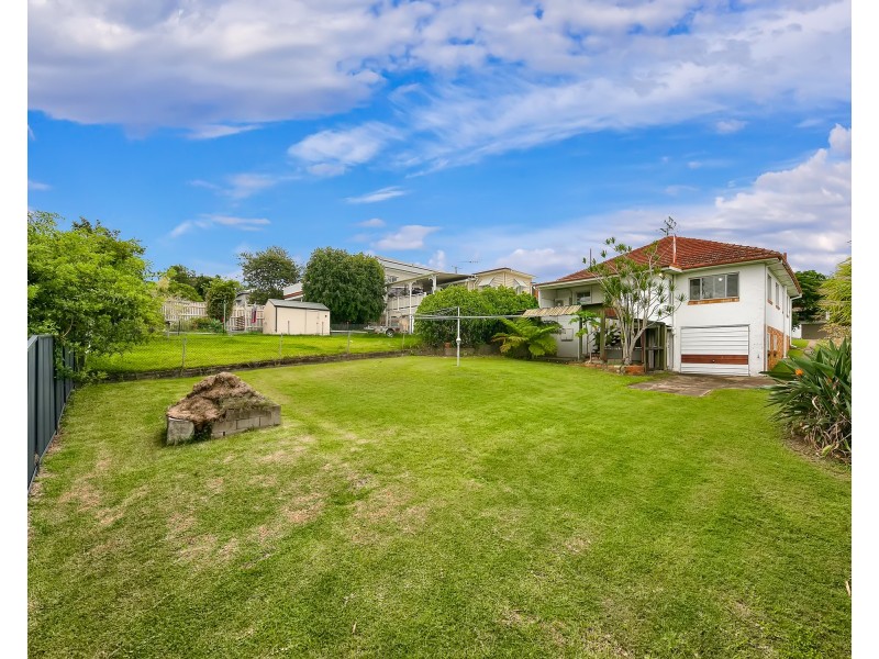 73 Seventh Avenue, Kedron QLD 4031