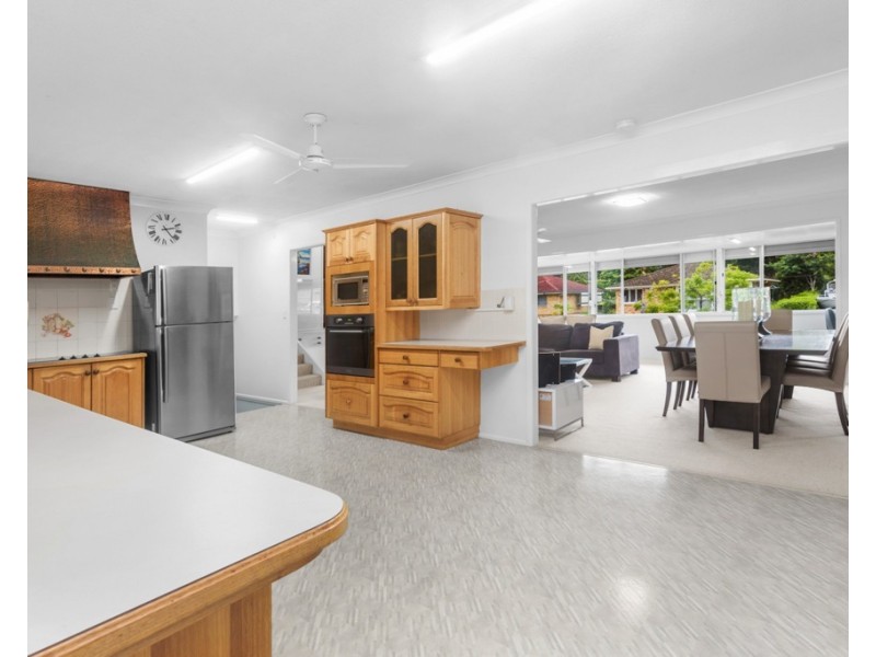 5 Caratel Street, Stafford Heights QLD 4053