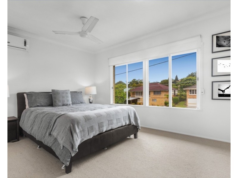 5 Caratel Street, Stafford Heights QLD 4053