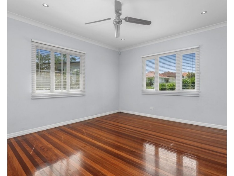 16 Glebe Street, Gordon Park QLD 4031