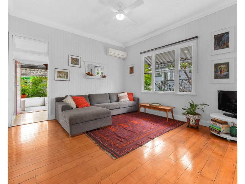 223 Days Road, Grange QLD 4051