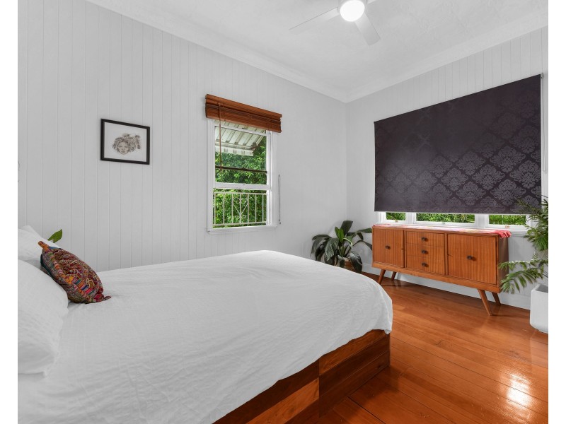 223 Days Road, Grange QLD 4051