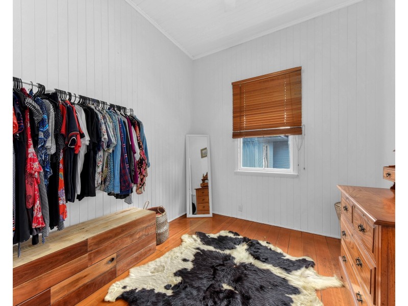 223 Days Road, Grange QLD 4051