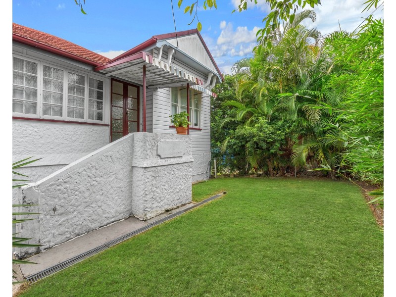 223 Days Road, Grange QLD 4051