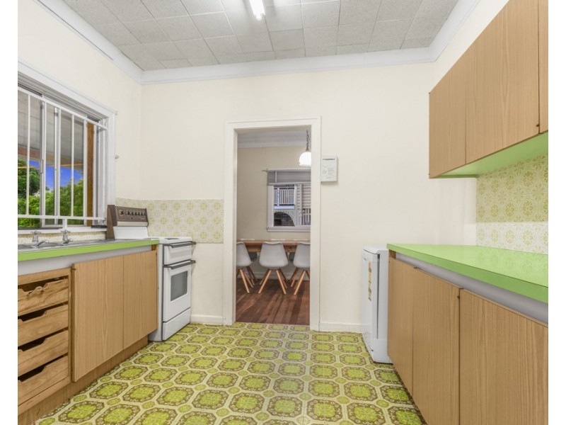 73 Seventh Avenue, Kedron QLD 4031