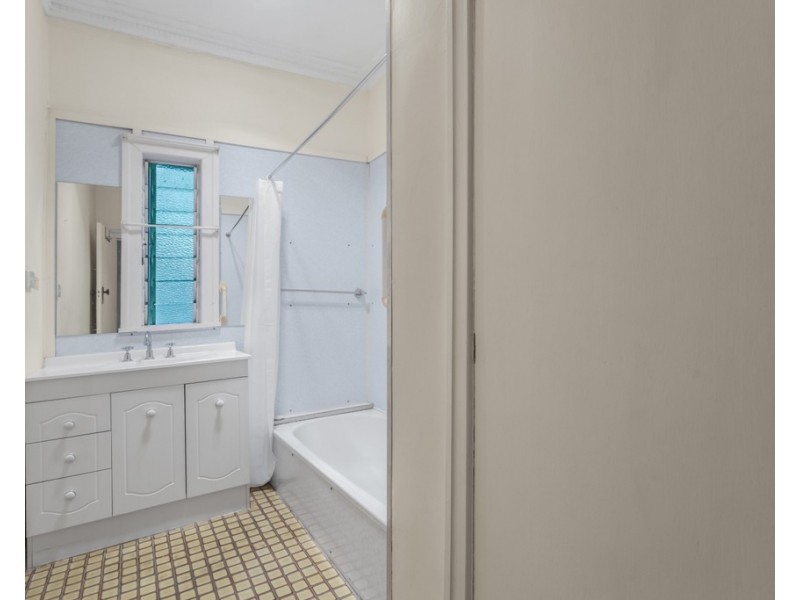 73 Seventh Avenue, Kedron QLD 4031