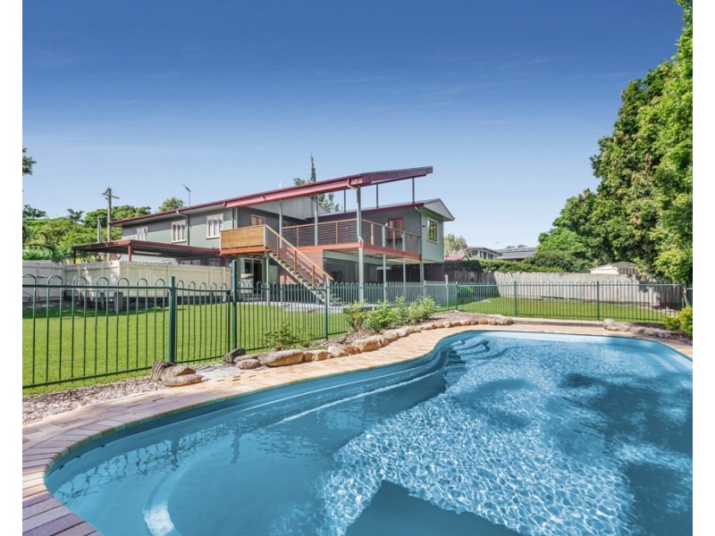 16 Glebe Street, Gordon Park QLD 4031