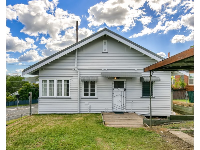 59 Waroon Street, Stafford QLD 4053