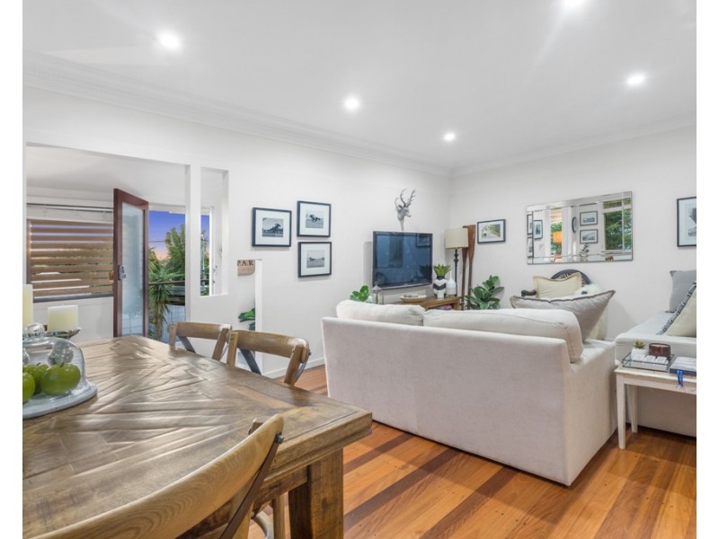 17 Chisholm Street, Stafford Heights QLD 4053