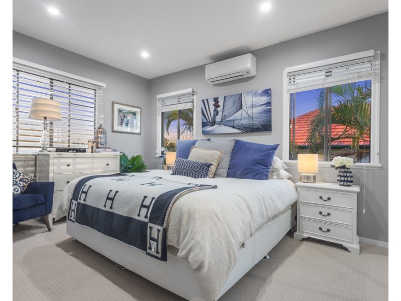 17 Chisholm Street, Stafford Heights QLD 4053