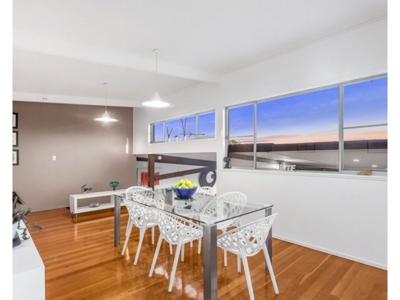 8 Koolewong Street, Stafford Heights QLD 4053