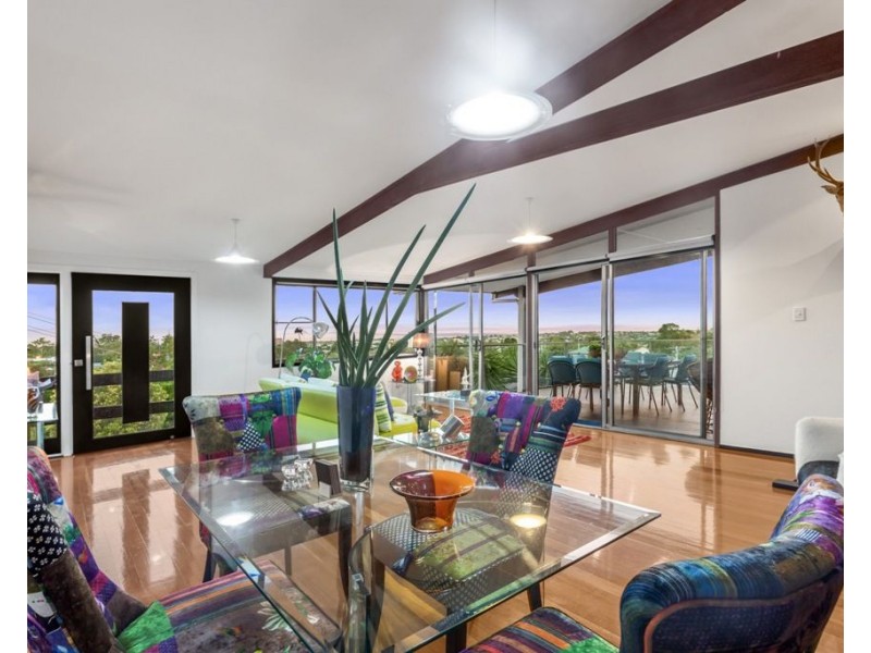 8 Koolewong Street, Stafford Heights QLD 4053