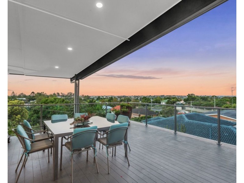 8 Koolewong Street, Stafford Heights QLD 4053