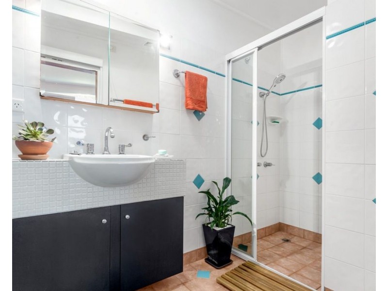 8 Koolewong Street, Stafford Heights QLD 4053