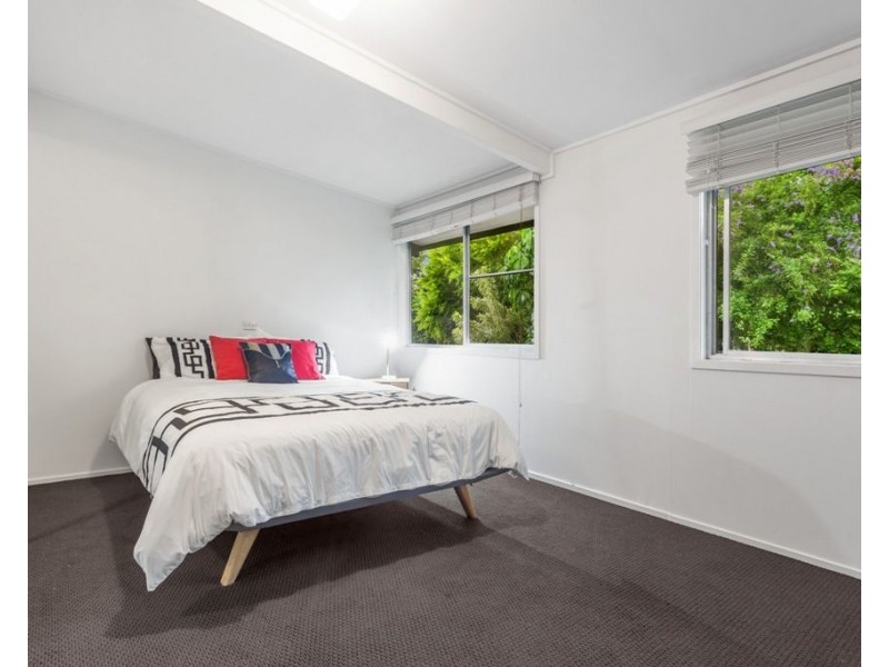 8 Koolewong Street, Stafford Heights QLD 4053