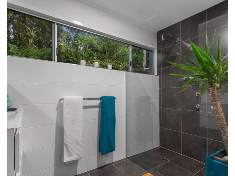 8 Koolewong Street, Stafford Heights QLD 4053