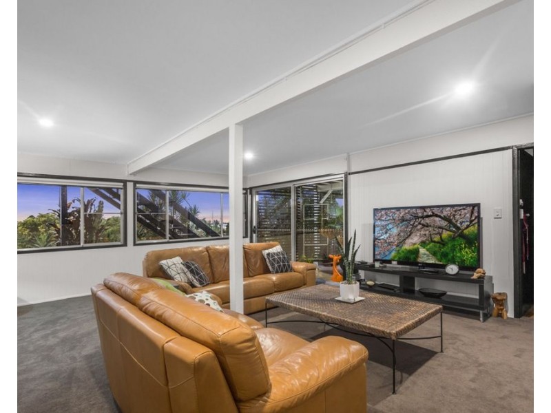 8 Koolewong Street, Stafford Heights QLD 4053