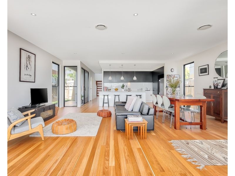 27 Miller Street, Chermside QLD 4032