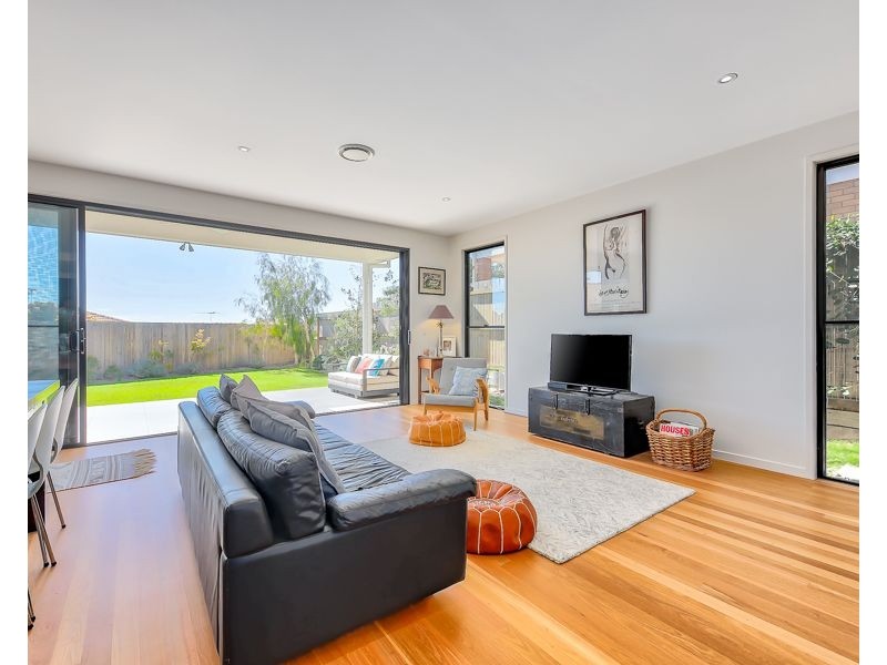 27 Miller Street, Chermside QLD 4032