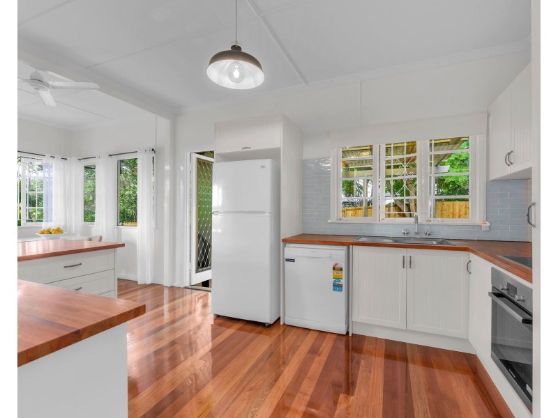 21 Lynwood Crescent, Ashgrove QLD 4060