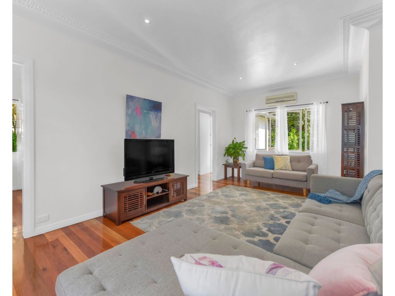 21 Lynwood Crescent, Ashgrove QLD 4060