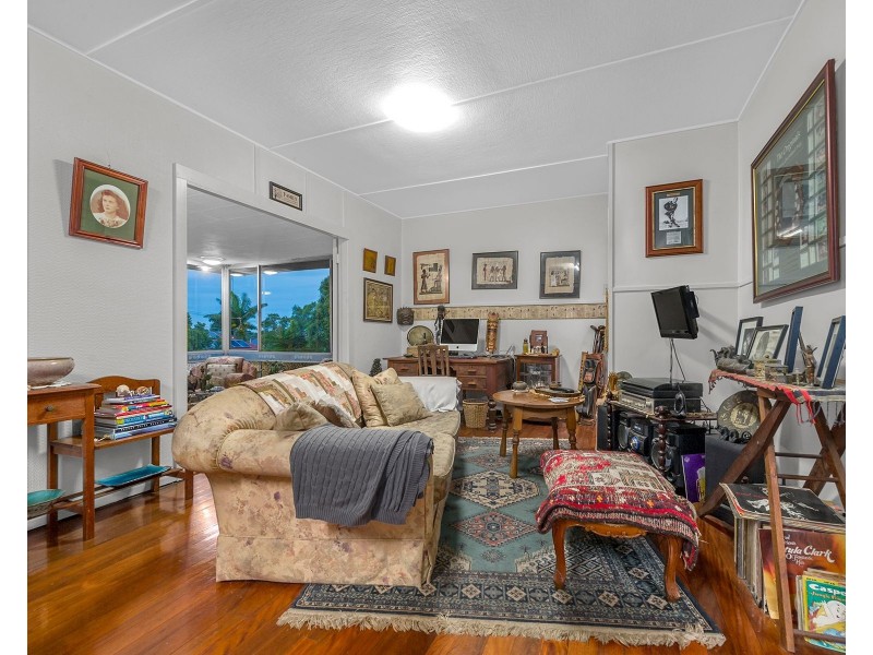 14 Caloola Street, Stafford QLD 4053