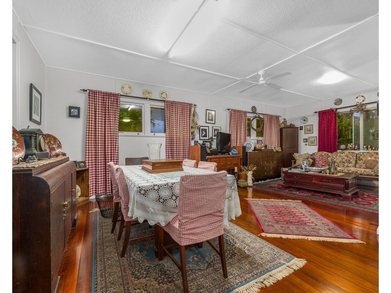 14 Caloola Street, Stafford QLD 4053