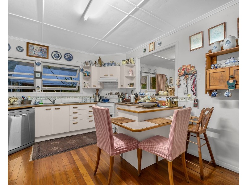 14 Caloola Street, Stafford QLD 4053