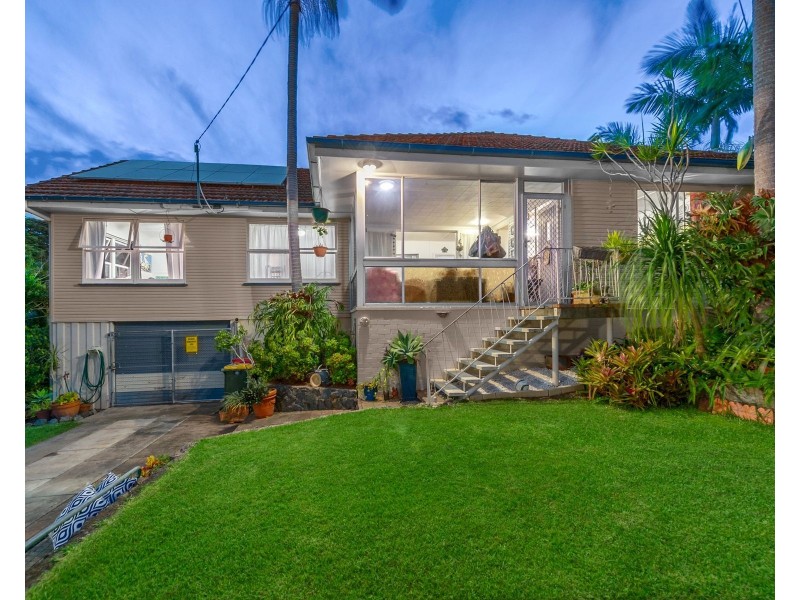 14 Caloola Street, Stafford QLD 4053