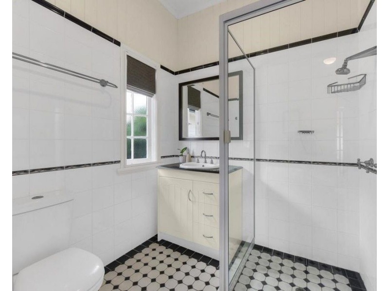 28 Raymont Road, Grange QLD 4051