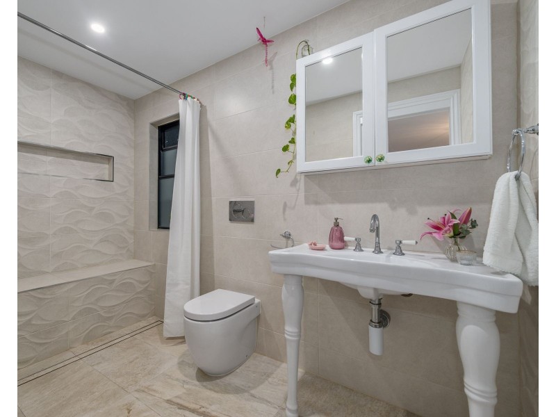 83 Vardon Street, Wilston QLD 4051