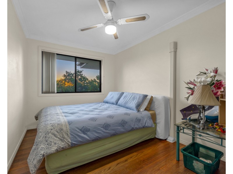 9 Halton Street, Stafford Heights QLD 4053