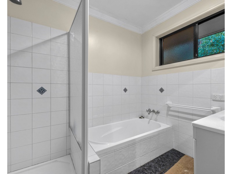 9 Halton Street, Stafford Heights QLD 4053