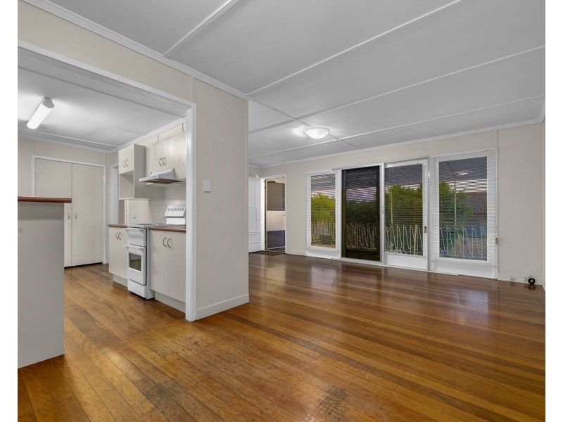 5 Winton Street, Stafford Heights QLD 4053