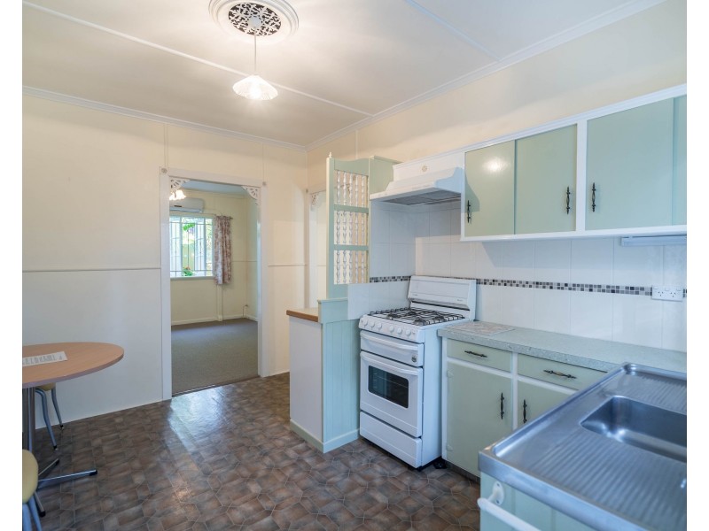 2/93 Maygar Street, Windsor QLD 4030