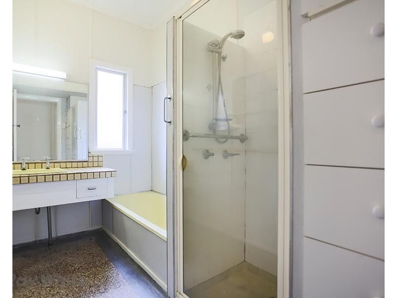 60 Cheviot Street, Grange QLD 4051