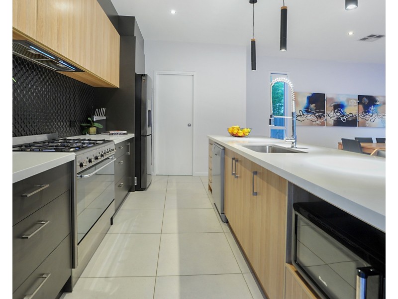 46 Pleystowe Crescent, Hendra QLD 4011