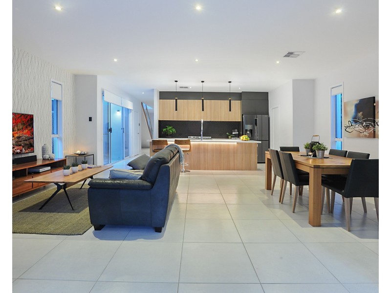 46 Pleystowe Crescent, Hendra QLD 4011