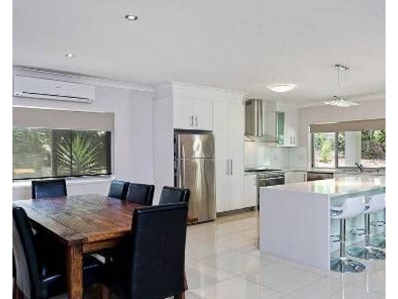 13 Niven Street, Stafford Heights QLD 4053