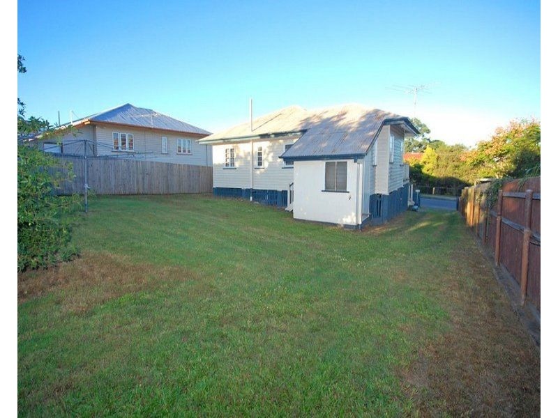 16 Ferricks Street, Stafford QLD 4053