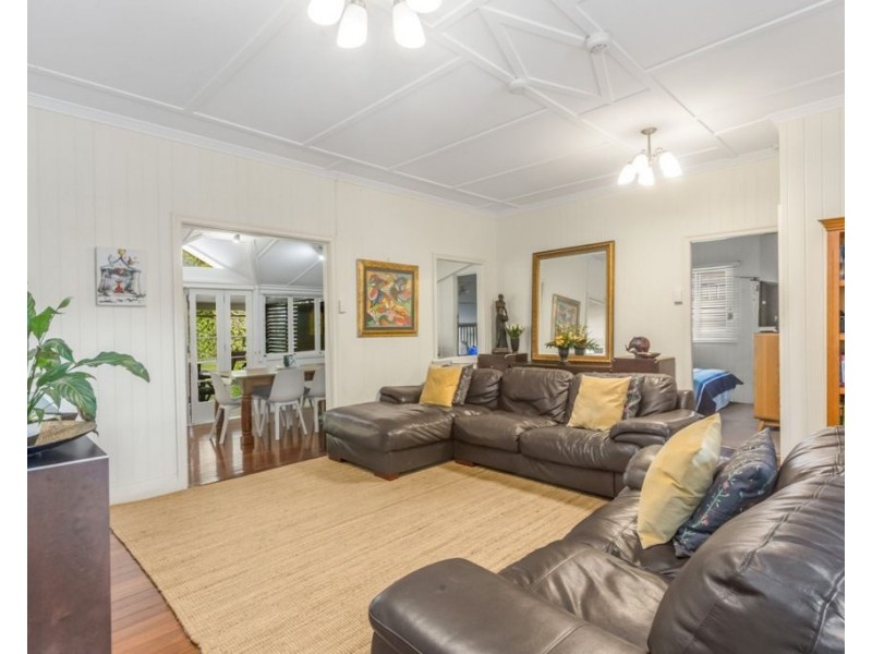8 Cramond Street, Wilston QLD 4051