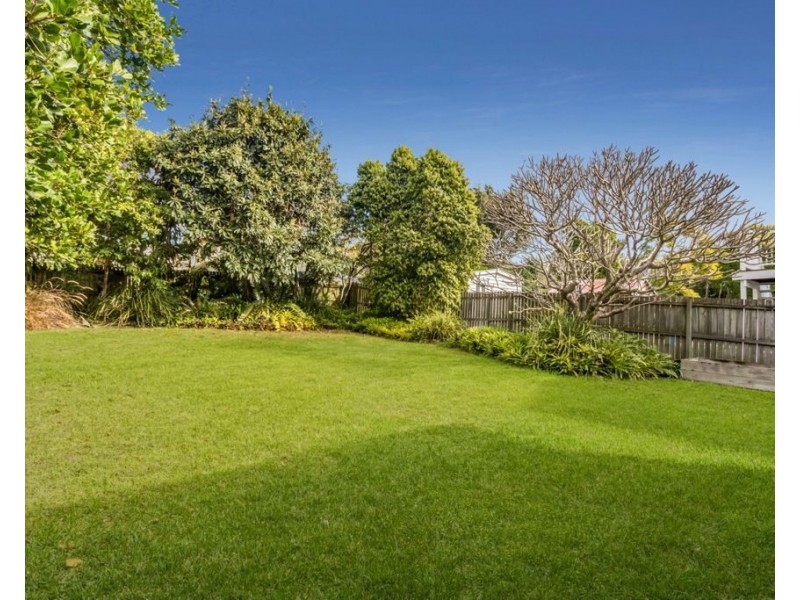 8 Cramond Street, Wilston QLD 4051