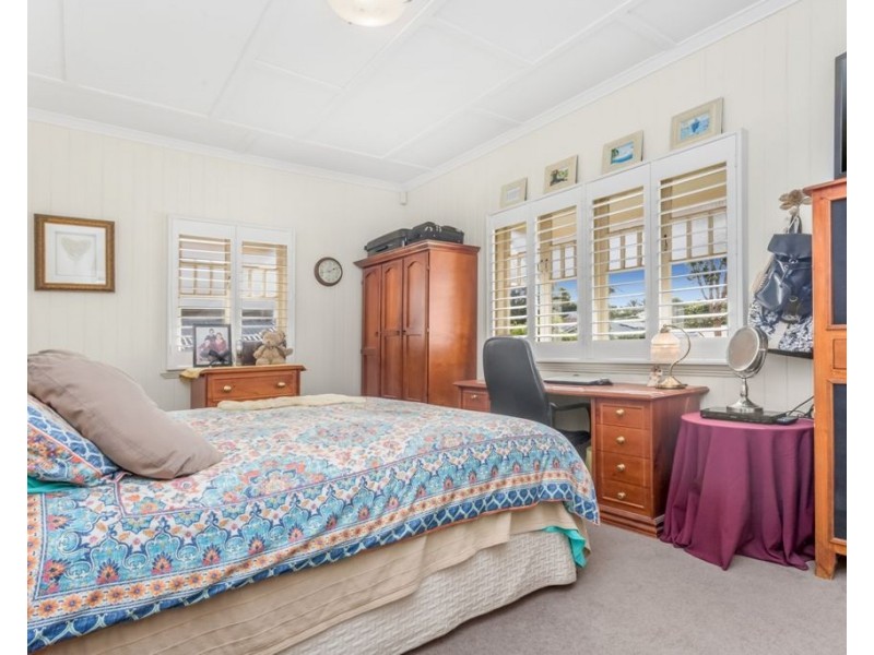 8 Cramond Street, Wilston QLD 4051