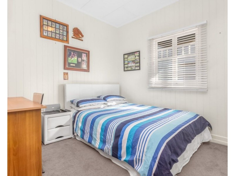 8 Cramond Street, Wilston QLD 4051