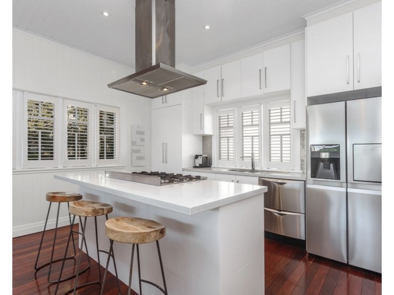 77 Eighth Avenue, Wilston QLD 4051