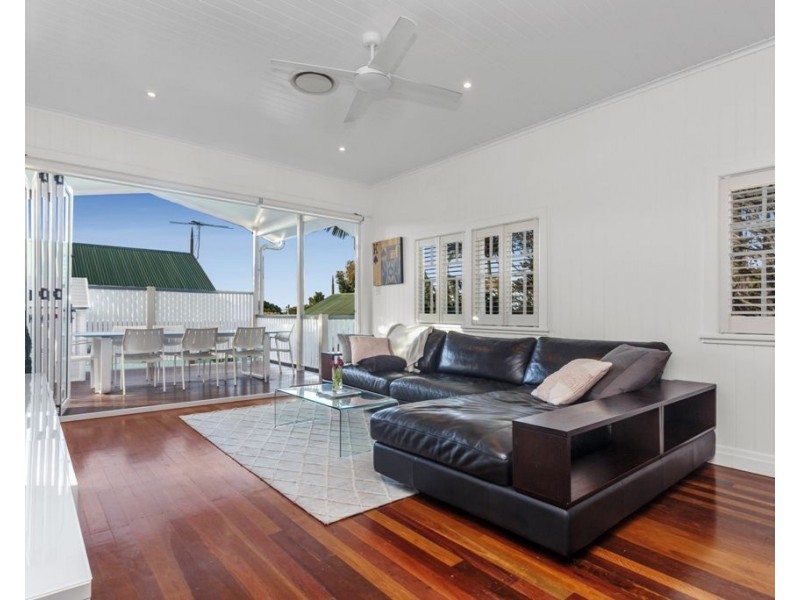 77 Eighth Avenue, Wilston QLD 4051