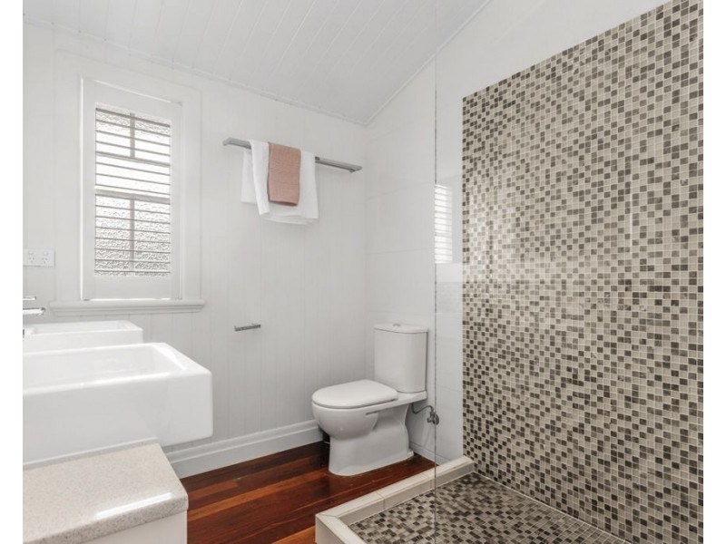 77 Eighth Avenue, Wilston QLD 4051