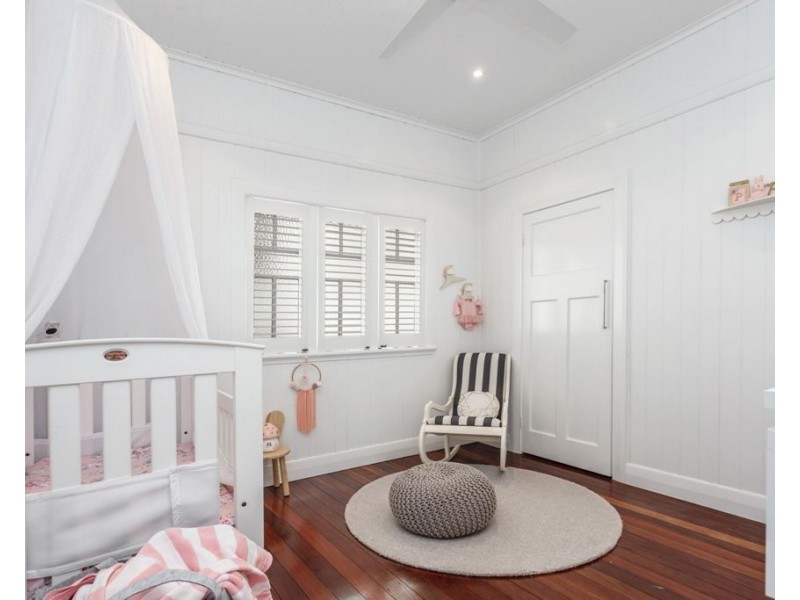 77 Eighth Avenue, Wilston QLD 4051