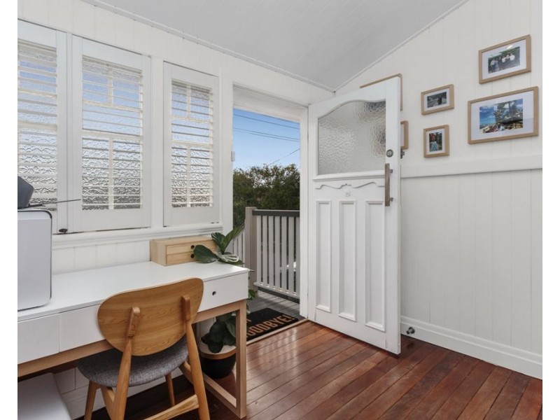 77 Eighth Avenue, Wilston QLD 4051