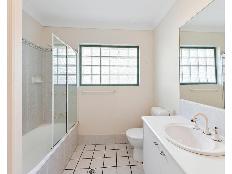 6/68 Miles Street, Hawthorne QLD 4171